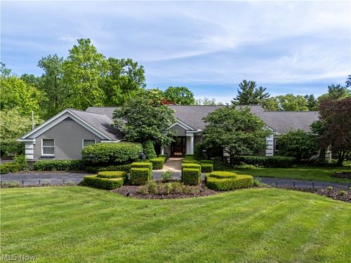 330 N Countryside Dr, Ashland, OH, 44805-3936 | Card Image