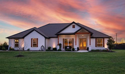 111 Bluegrass Trl, Springtown, TX, 76082-4919 | Card Image