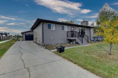 4410 54 Ave, House detached with 5 bedrooms, 2 bathrooms and 5 parking in Valleyview AB | Image 2