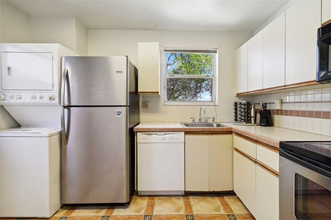 APT-203 - 1250 Sw 113 Th Ter, Condo with 2 bedrooms, 2 bathrooms and null parking in Pembroke Pines FL | Image 16