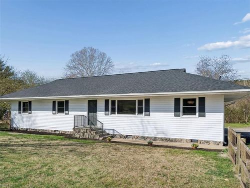 4404 Hickory Fork Rd, Gloucester, VA, 23061-3806 | Card Image