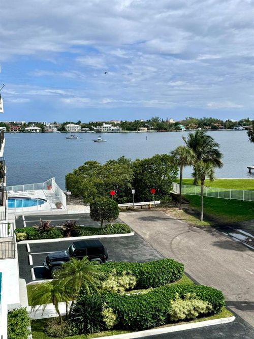 apt-401-301 Croton Ave, Lantana, FL, 33462-2946 | Card Image