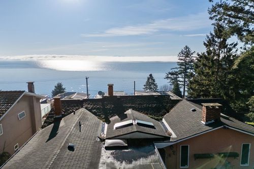 14310 Sunset Dr, White Rock, BC, V4B2V5 | Card Image