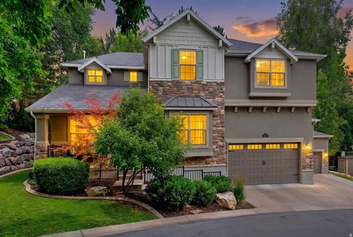 19 W 550 N, Farmington, UT, 84025-4744 | Card Image