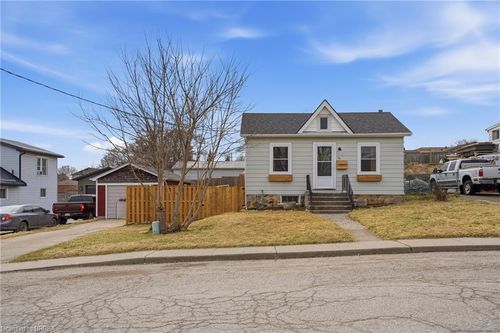 26 Franklin St, Paris, ON, N3L3B7 | Card Image