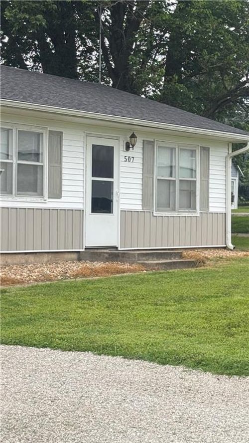 507 N Elmira St, Highland, KS, 66035-4007 | Card Image