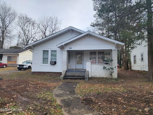 1098 N Royal St, Jackson, TN, 38301-4567 | Card Image