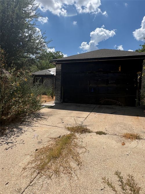 205 Barberry Drive, Georgetown, TX, 78626 | Card Image