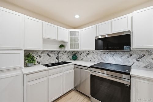 4c-705 S Alton Way, Denver, CO, 80247-1802 | Card Image