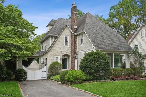 649 Ridgewood Ave, Montclair, NJ, 07043-2413 | Card Image