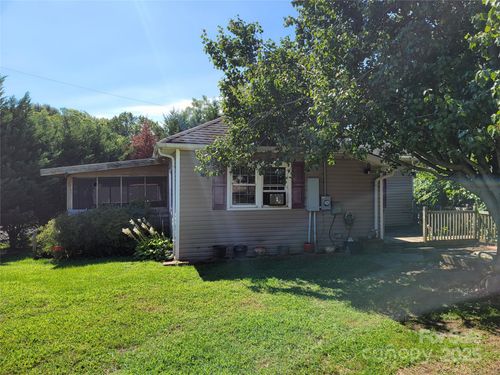 1884 Hilltop Cir, Gastonia, NC, 28054-7420 | Card Image