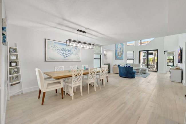 211 - 4100 N Highway A1a, Condo with 3 bedrooms, 3 bathrooms and null parking in Hutchinson Island FL | Image 14
