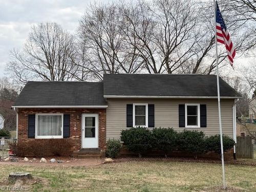 1964 Old Hollow Rd, Walkertown, NC, 27051-9711 | Card Image