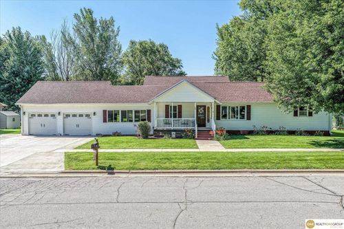 20 8th St, Woodbine, IA, 51579-1101 | Card Image