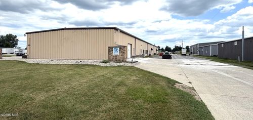 a-215 Stanford Pkwy, Findlay, OH, 45840-1733 | Card Image