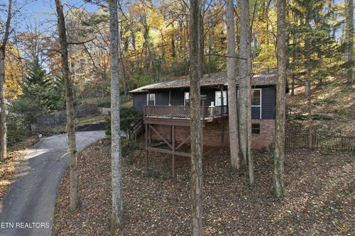 1429 Crestwood Dr, Louisville, TN, 37777-4616 | Card Image
