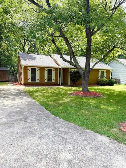 6832 Delta Lake Dr, Charlotte, NC, 28215-2863 | Card Image