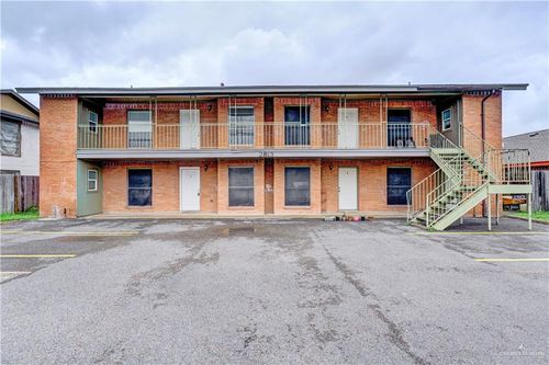 2813 N 32nd St, McAllen, TX, 78501-1617 | Card Image