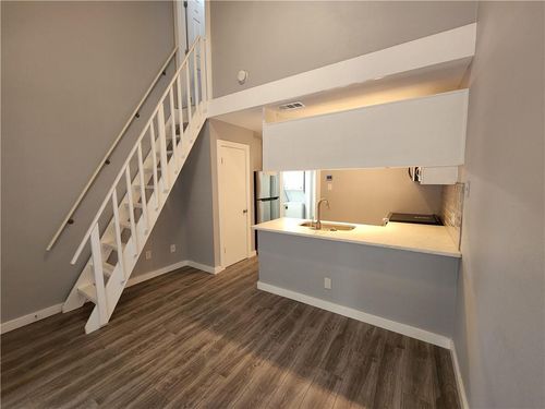 apt-202-2815 Rio Grande St, Austin, TX, 78705-3642 | Card Image