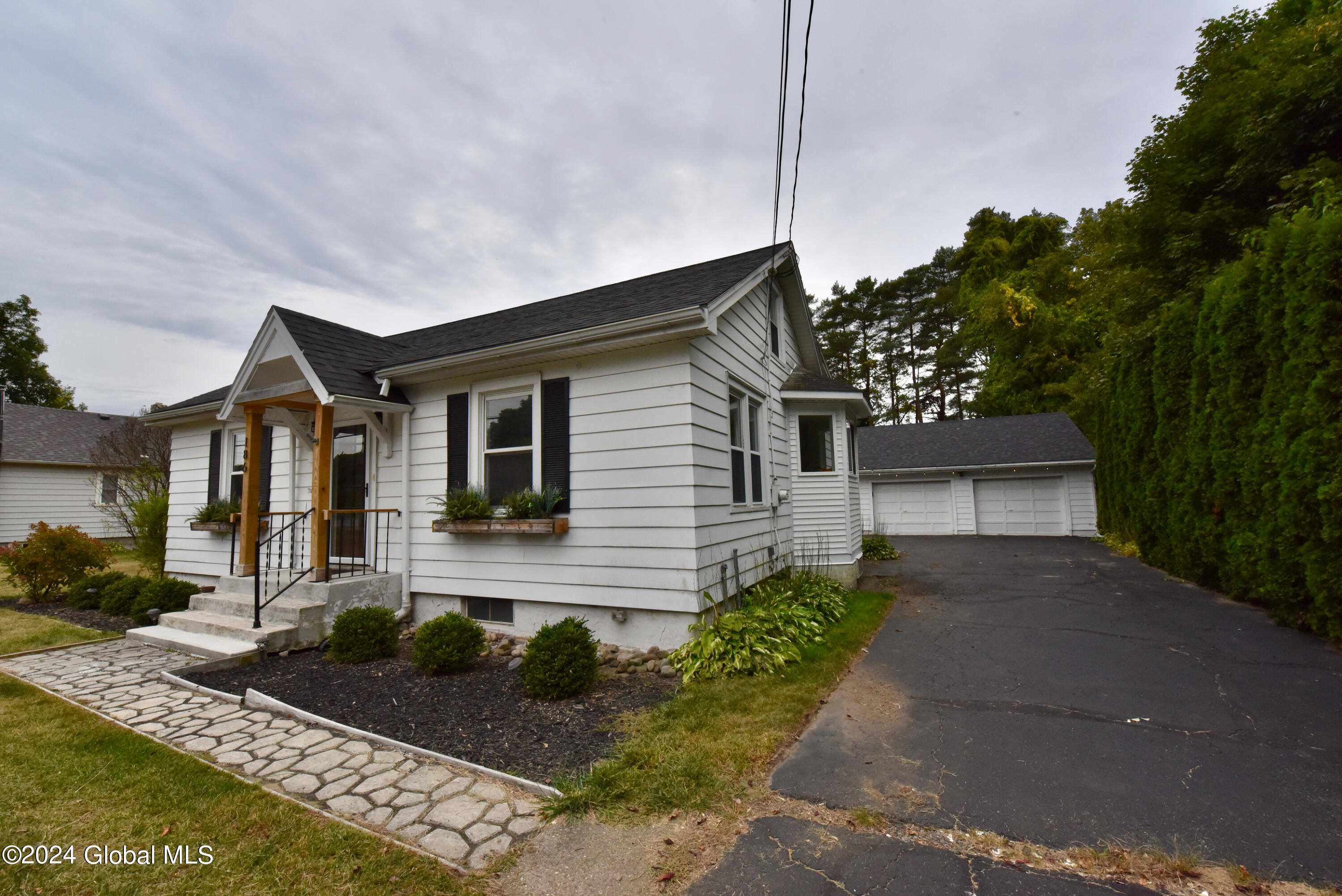 Vischer Ferry Rd, Rexford, NY 12148
