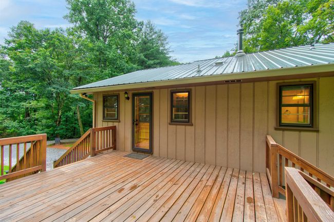 321 Brownview Rd, House other with 3 bedrooms, 2 bathrooms and 1 parking in Clarkesville GA | Image 16
