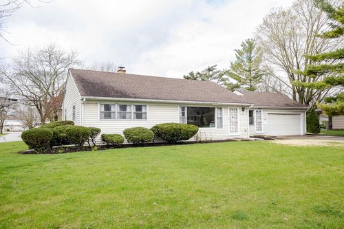 3211 N 106th Street, Wauwatosa, WI, 53222 | Card Image