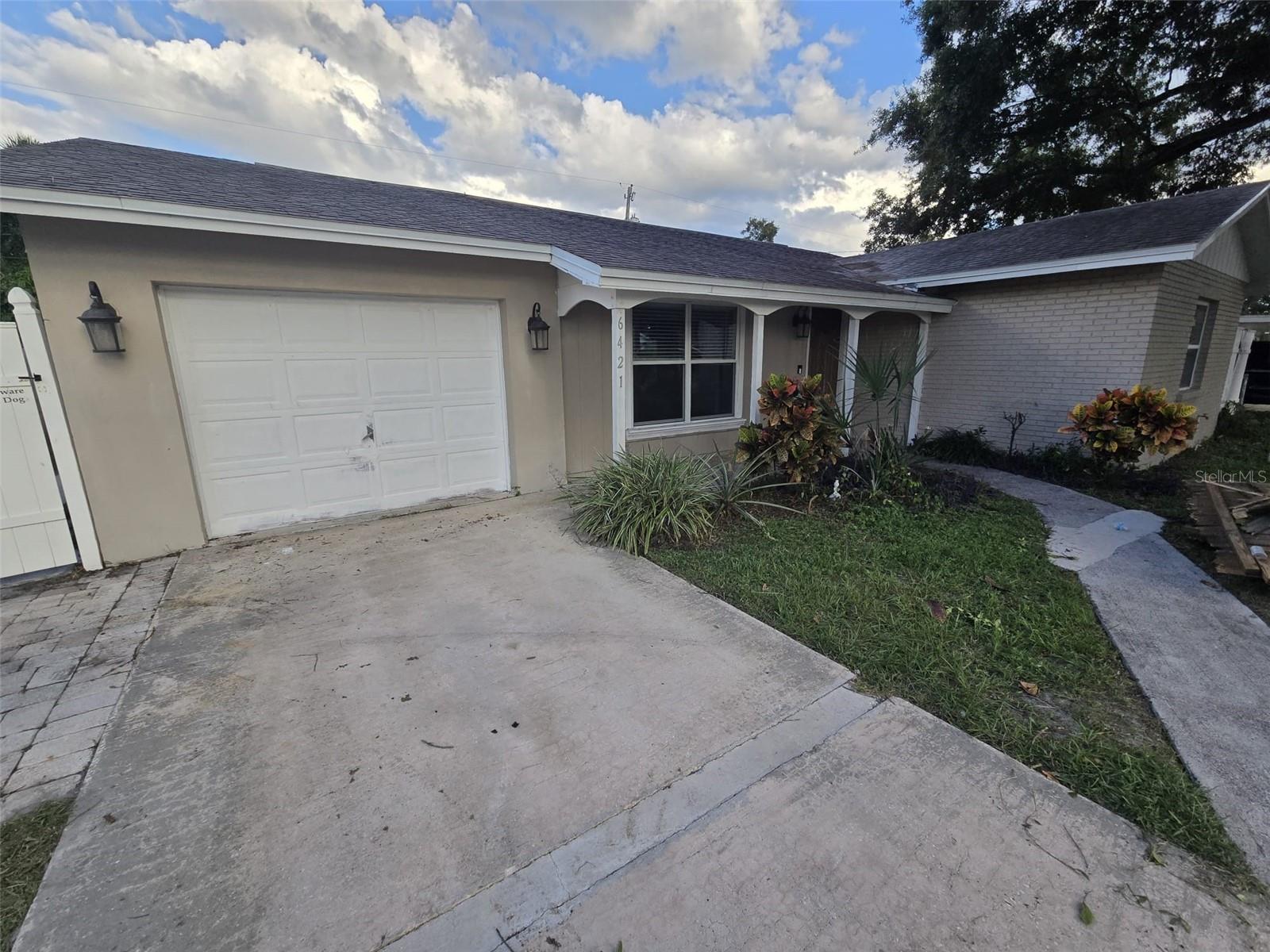 Rosewood Dr, Tampa, FL 33615
