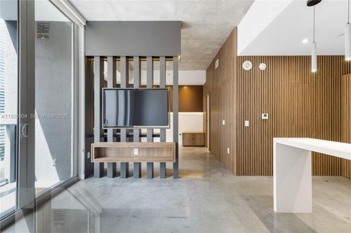 apt-905-151 Se 1st St, Miami, FL, 33131-1432 | Card Image