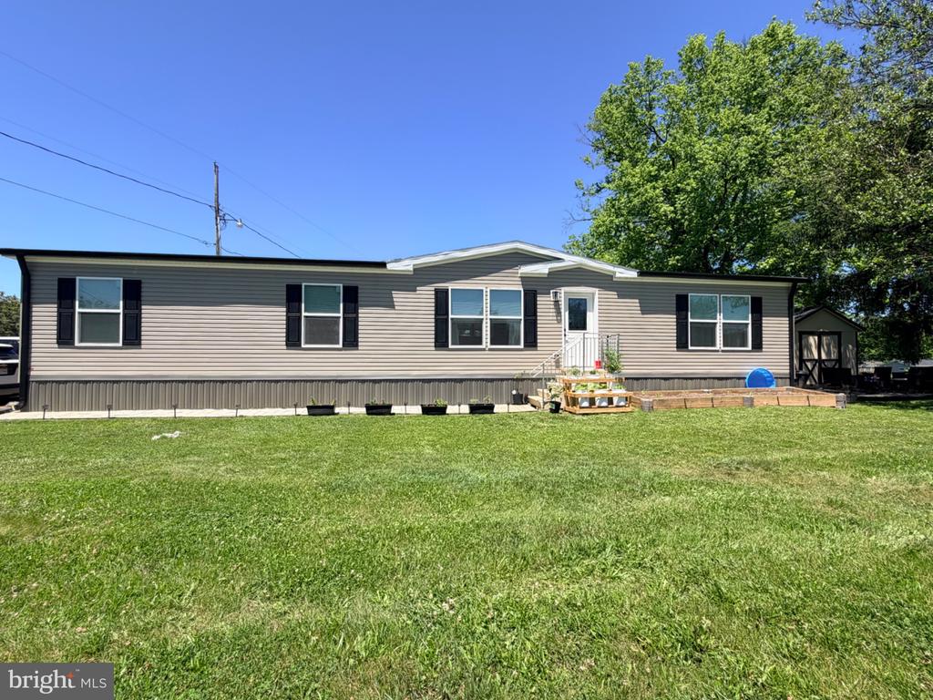 Residential in MARTINSBURG 2