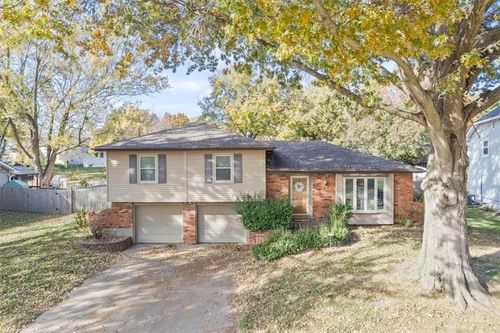 3017 S 56th St, Kansas City, KS, 66106-3152 | Card Image