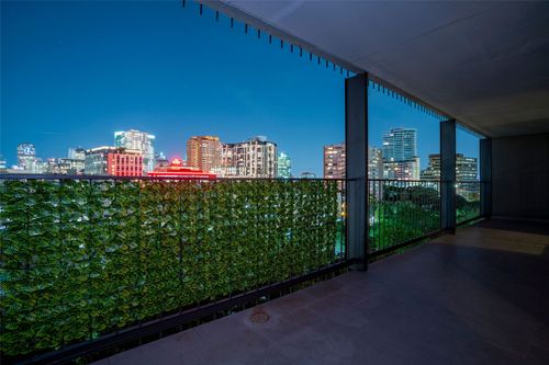 apt-12e-3310 Fairmount St, Dallas, TX, 75201-1240 | Card Image