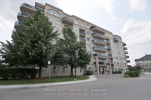 ph03-7 Dayspring Cir, Brampton, ON, L6P1B8 | Card Image