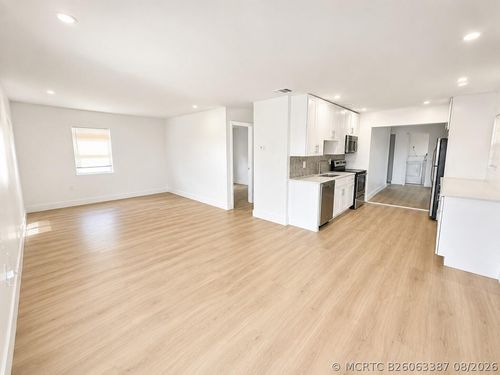 0-913 N 18th St, Fort Pierce, FL, 34950-2805 | Card Image