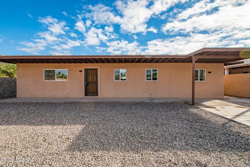 918 N Columbus Boulevard, Tucson, AZ, 85711 | Card Image