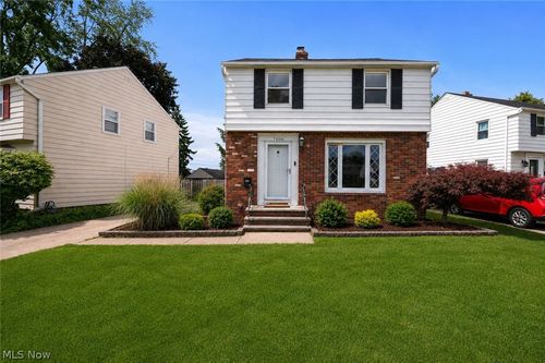 7906 Kenton Ave, Parma, OH, 44129-4320 | Card Image