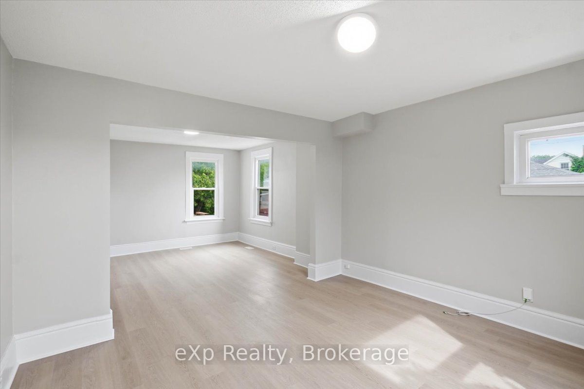 Residential Lease in Belleville 5