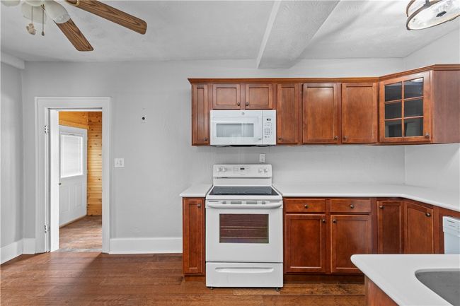 457 Pine St, House other with 3 bedrooms, 1 bathrooms and 2 parking in Hookstown PA | Image 10