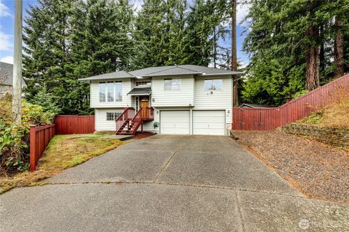 231 59th Pl Se, Everett, WA, 98203-3461 | Card Image