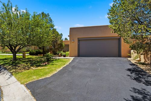 504-3101 Old Pecos Trl, Santa Fe, NM, 87505-9092 | Card Image