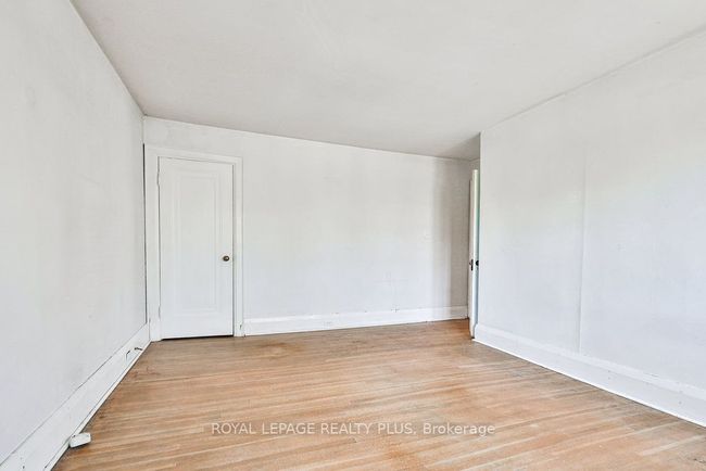 225 Glenrose Ave, House other with 4 bedrooms, 3 bathrooms and 4 parking in Toronto ON | Image 23