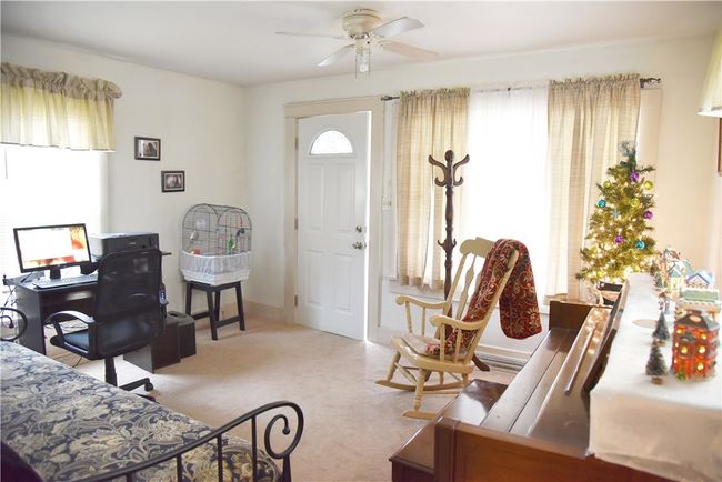 31 Line St, House other with 2 bedrooms, 2 bathrooms and 3 parking in Sharpsville PA | Image 5