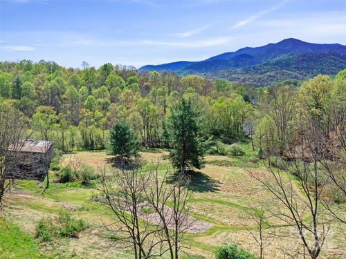 118 Boone St, Burnsville, NC, 28714-3007 | Card Image