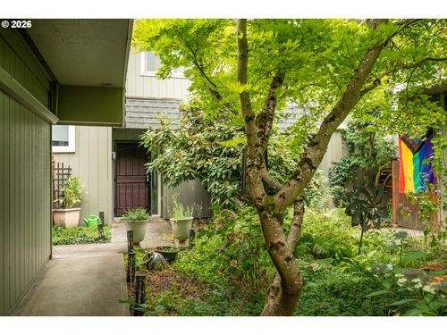 1500 Norkenzie Rd, Eugene, OR, 97401-2075 | Card Image