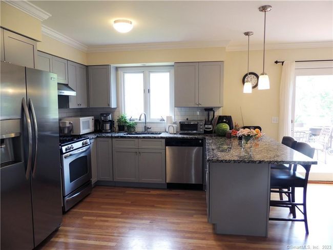 211 Hunyadi Ave, Home with 3 bedrooms, 2 bathrooms and null parking in Fairfield CT | Image 4