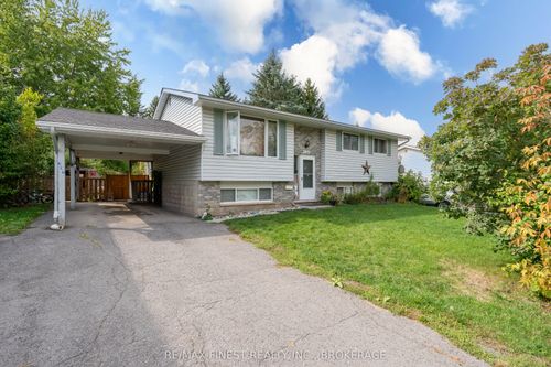 305 Church St, Napanee, ON, K7R1C5 | Card Image