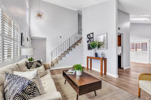 156 Stanford Dr, Vallejo, CA, 94589-1746 | Card Image