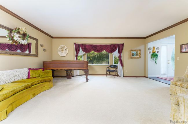 Large living room | Image 5