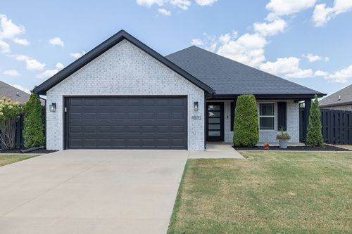 4502 W Barhem Dr, Fayetteville, AR, 72704-7180 | Card Image