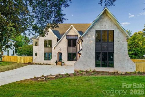 4635 Water Oak Rd, Charlotte, NC, 28211-2423 | Card Image