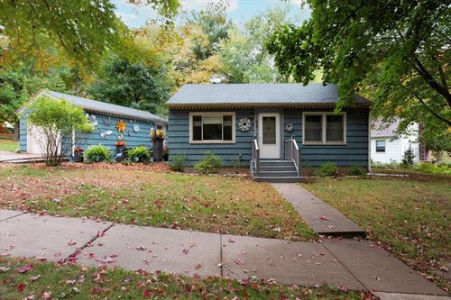 813 Oakwood Blvd, Menomonie, WI, 54751 | Card Image